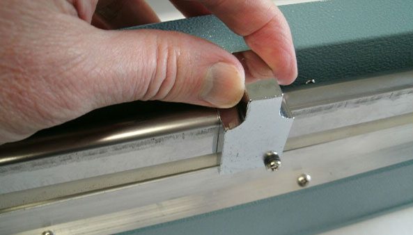 تعمیر تیغ کاتر برش در دستگاه پک دندانپزشکی